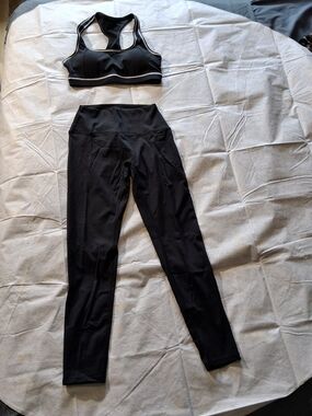 Black High-Waist Active Leggings – Women
